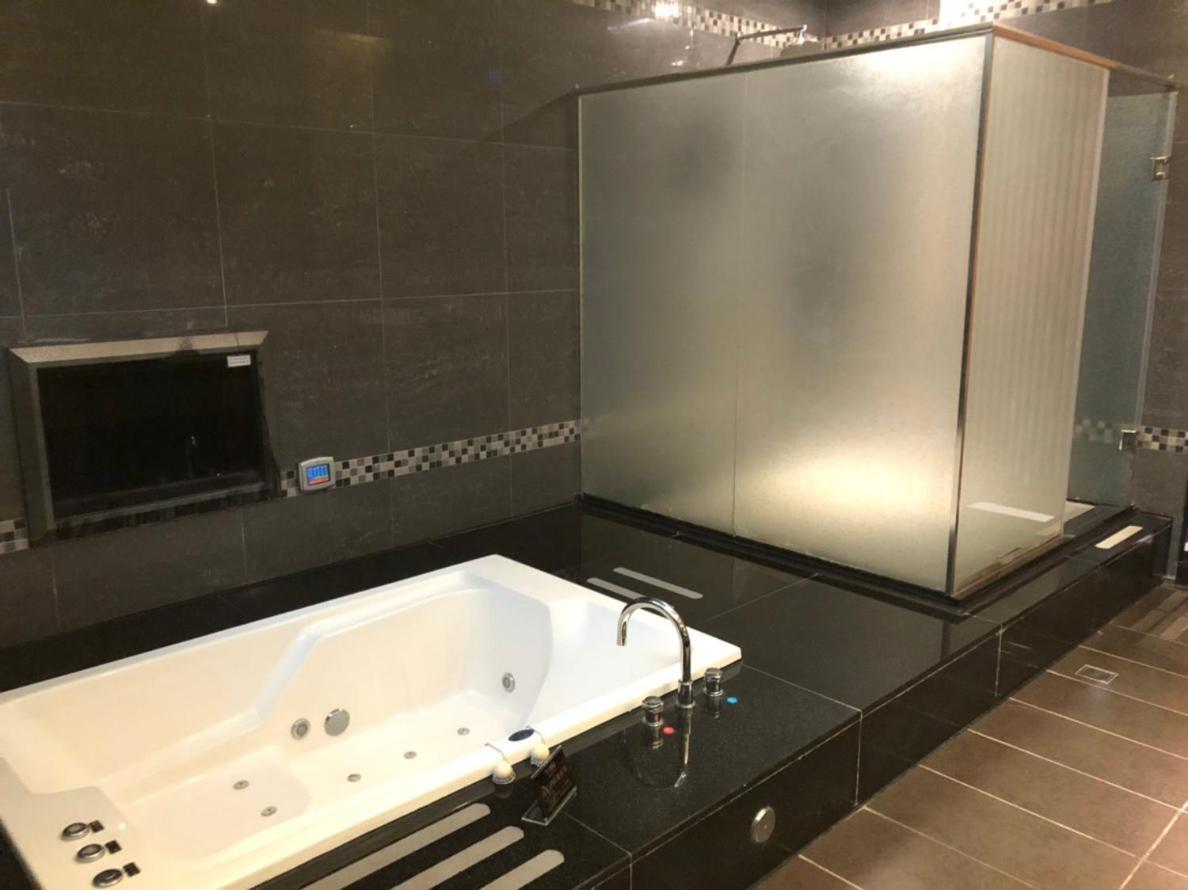 Idee Spa Motel Yangmei Екстериор снимка