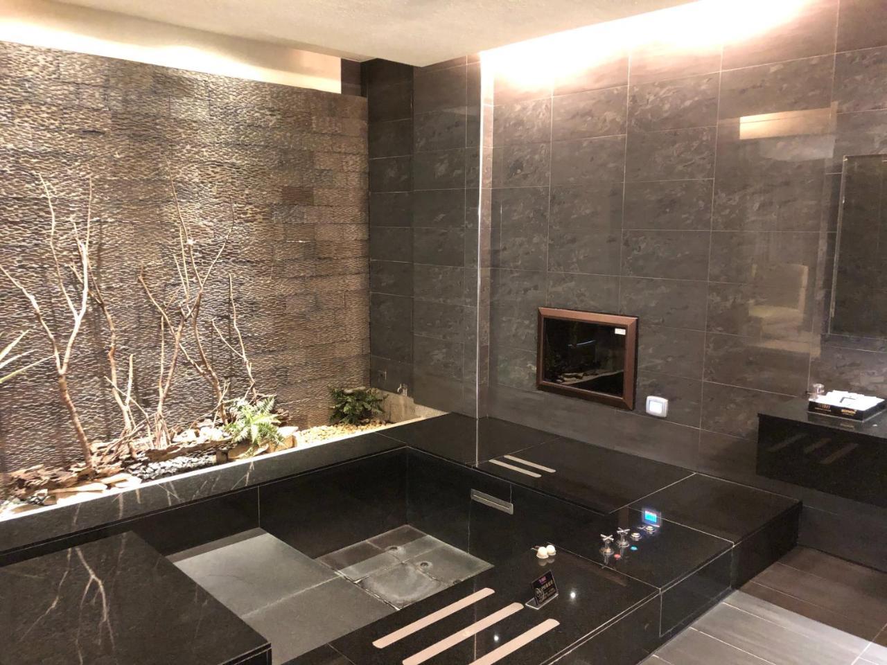 Idee Spa Motel Yangmei Екстериор снимка