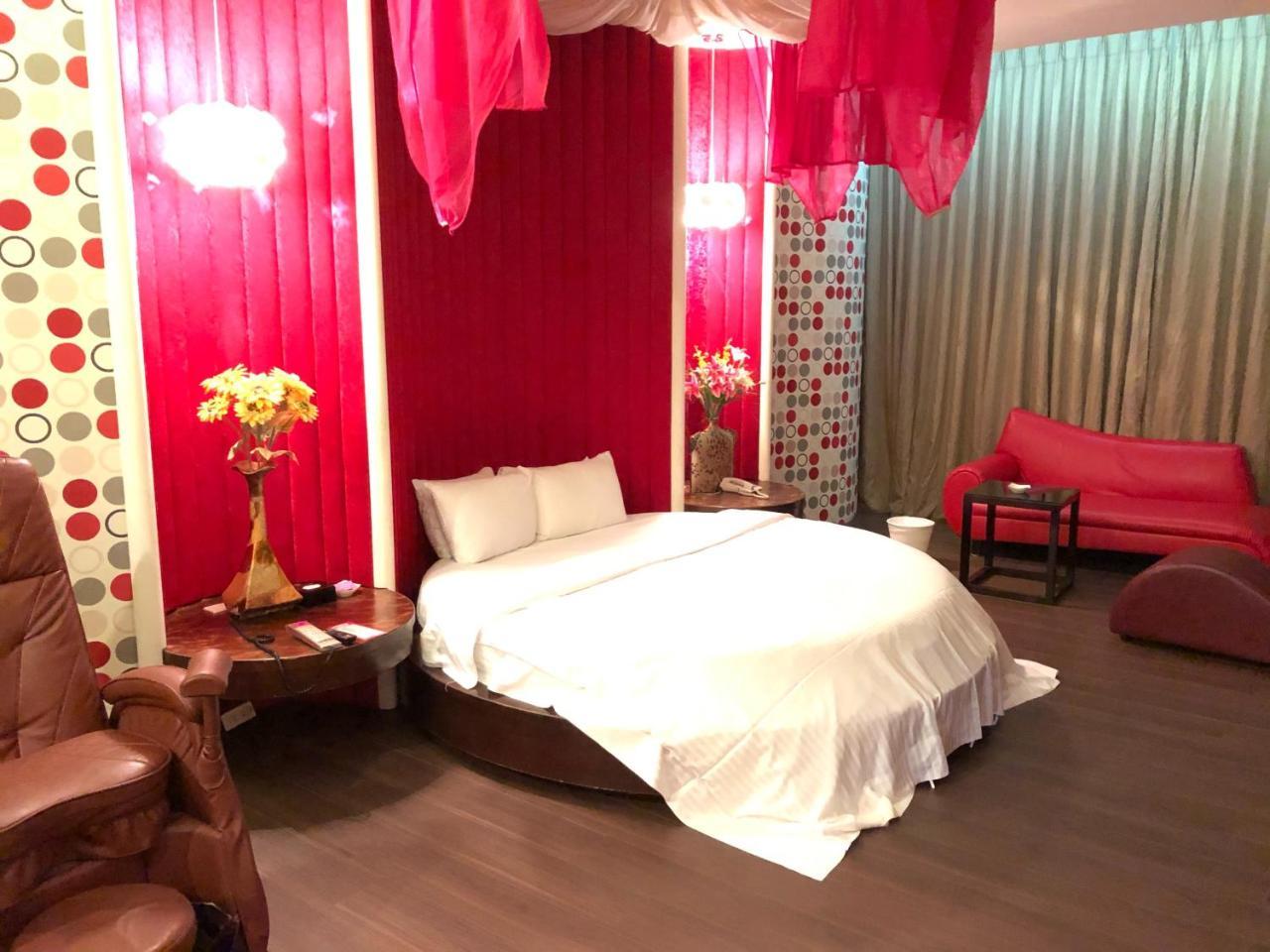 Idee Spa Motel Yangmei Екстериор снимка