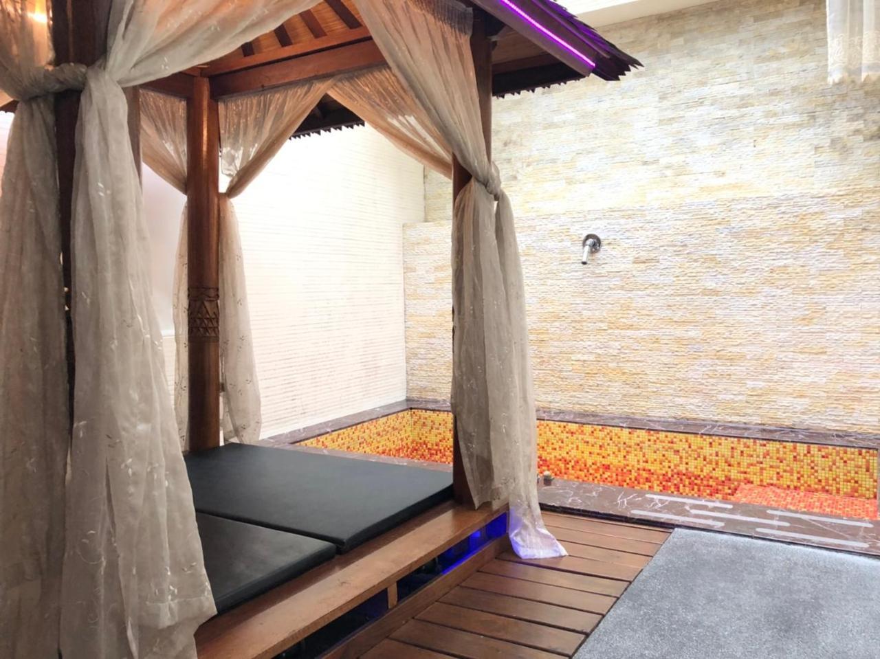 Idee Spa Motel Yangmei Екстериор снимка